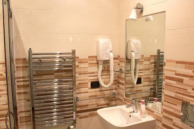 La Fiera Guesthouse Φιουμιτσίνο Εξωτερικό φωτογραφία