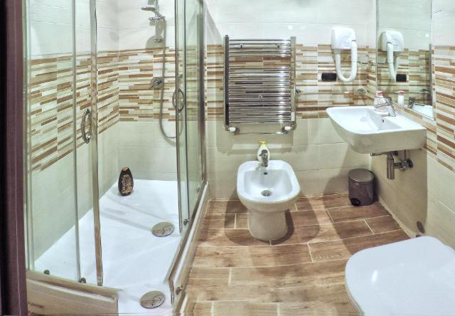 La Fiera Guesthouse Φιουμιτσίνο Εξωτερικό φωτογραφία