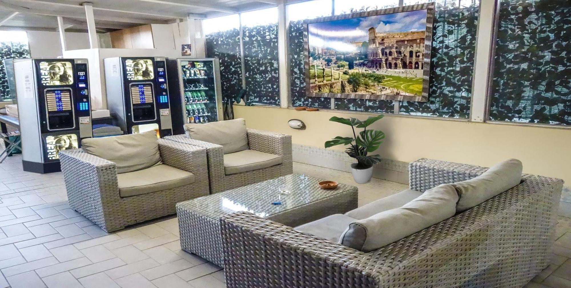 La Fiera Guesthouse Φιουμιτσίνο Εξωτερικό φωτογραφία